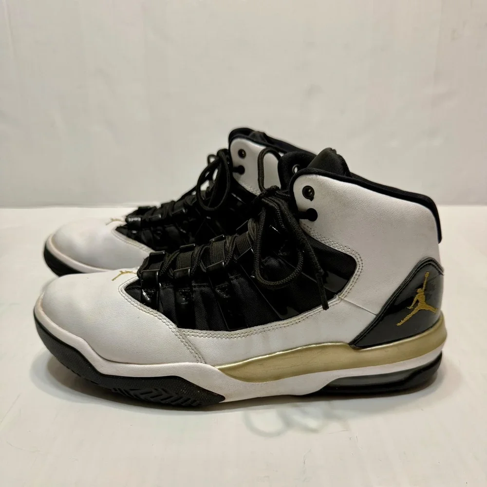 Jordan Max Aura 2 White Black Gold Basketball Shoes CK6636-102 Mens 9.5